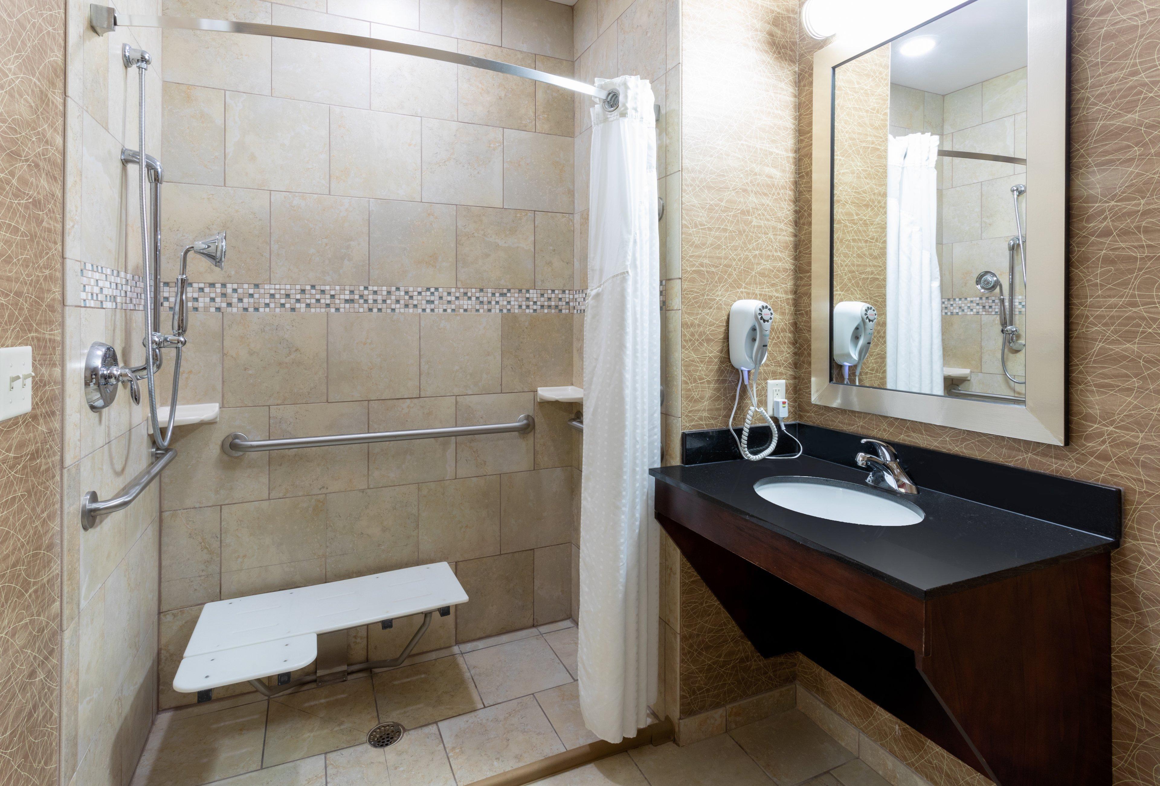 Holiday Inn Express And Suites Rochester West-Medical Center By Ihg Bagian luar foto