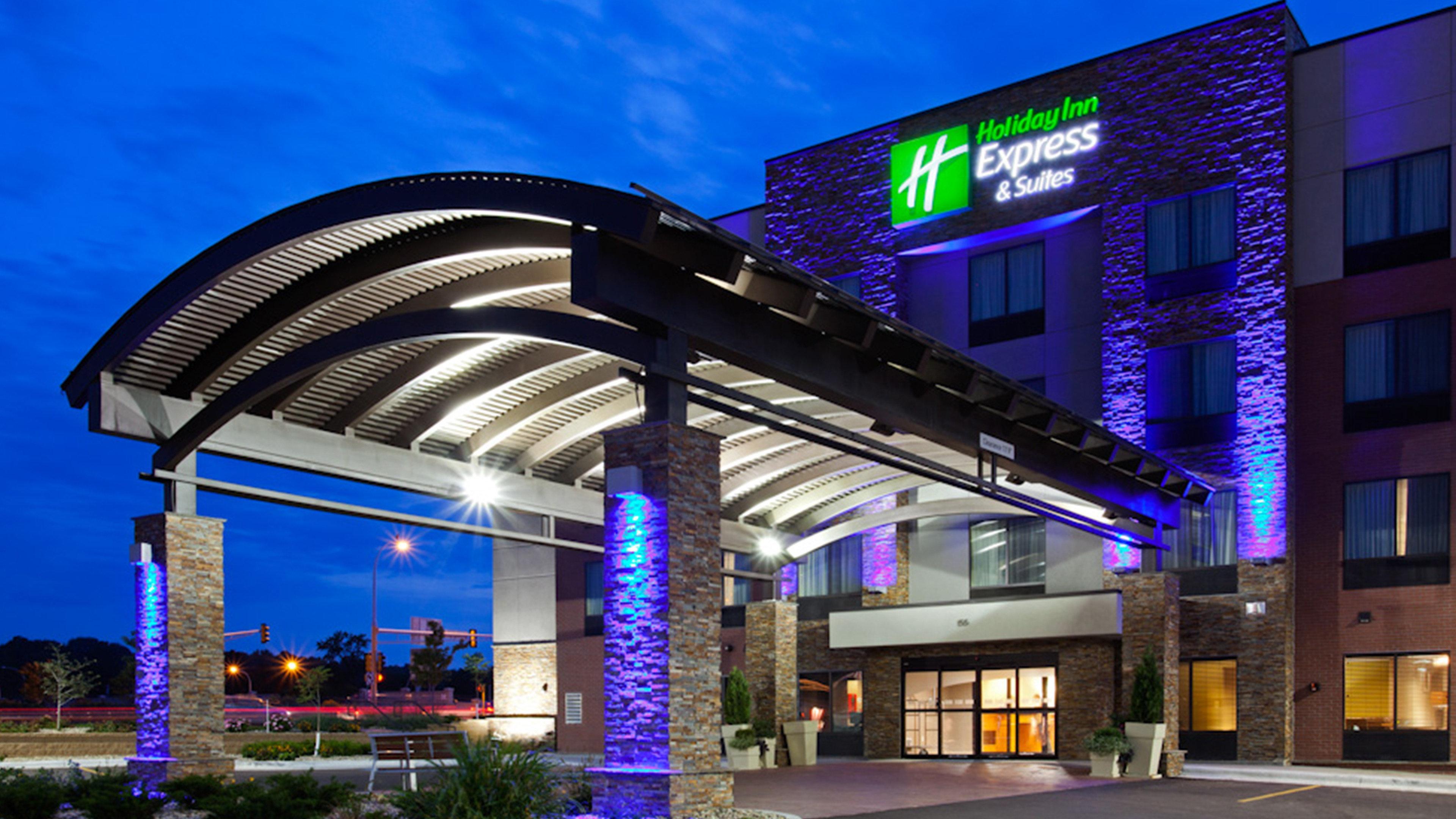 Holiday Inn Express And Suites Rochester West-Medical Center By Ihg Bagian luar foto